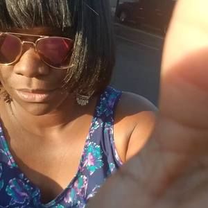 Meet your Posher, Aisha